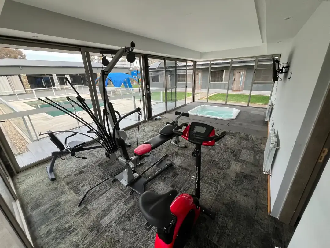 Gimnasio con Jacuzzi